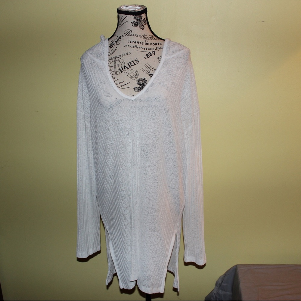 XL beach, cover-up with hood.